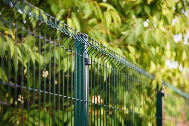 how to paint fence